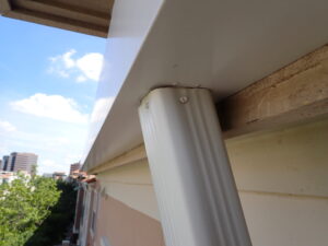 Improper gutter system